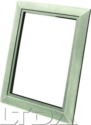 Cadre enjoliveur pour prise DECO. aspect métal nickelé brossé.