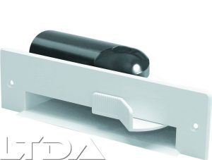 Ramasse miettes VACPAN pour plinthe sortie pivotante. blanche